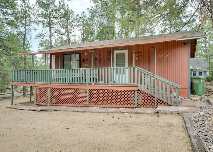 2 Mi To Arizona Christmas City! W/ Fireplace Holiday home