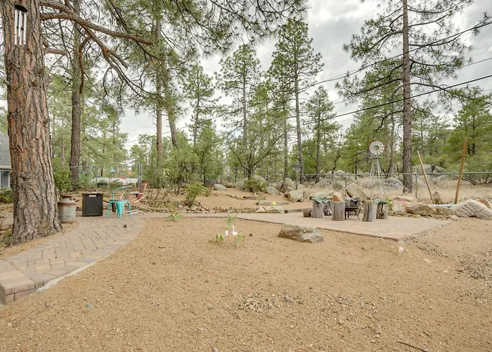 2 Mi To Arizona Christmas City! W/ Fireplace * Prescott